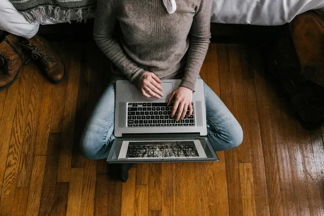 Dodatkowy ekran do laptopa - na co zwracać uwagę?